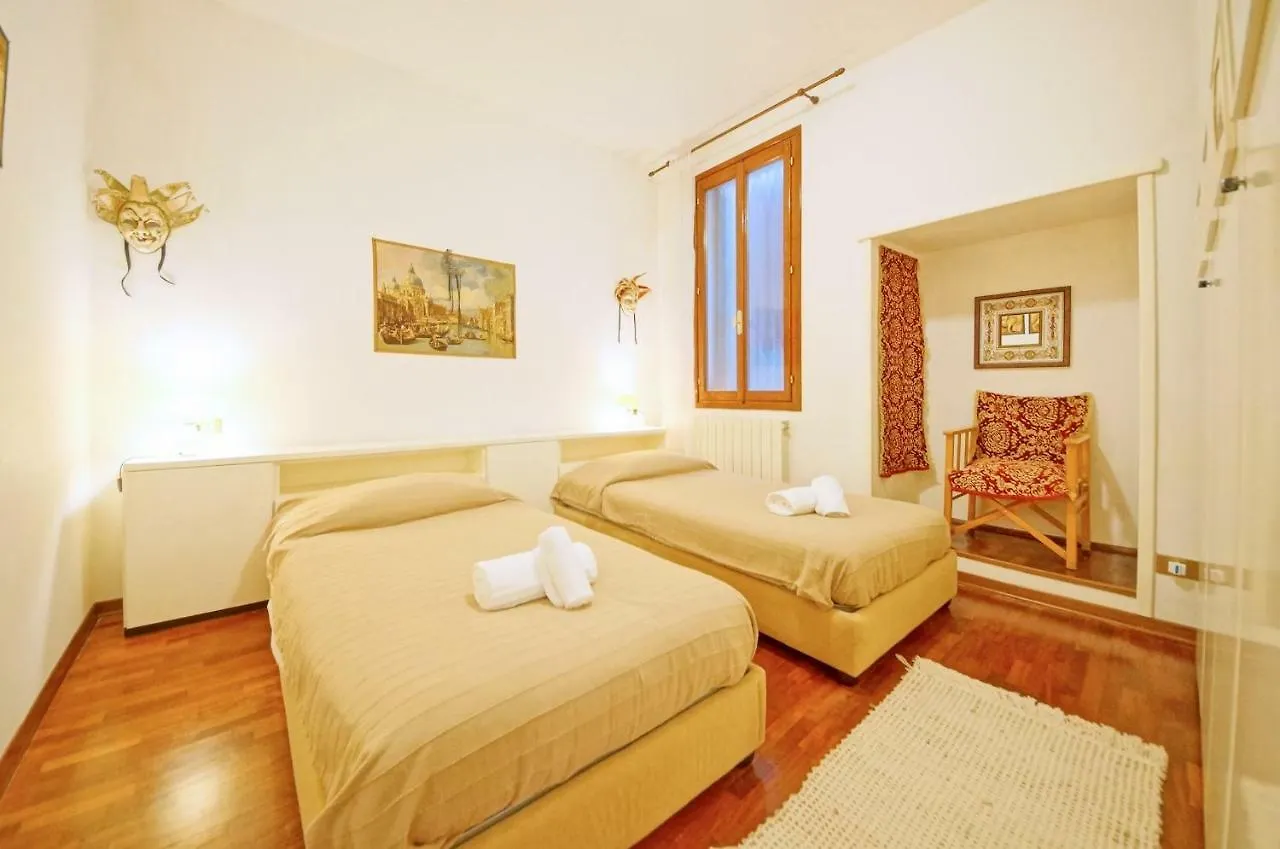 Dolcevita Apartments N 408 Venise